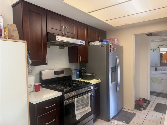 8952 BARCELONA, Westminster, CA 92683