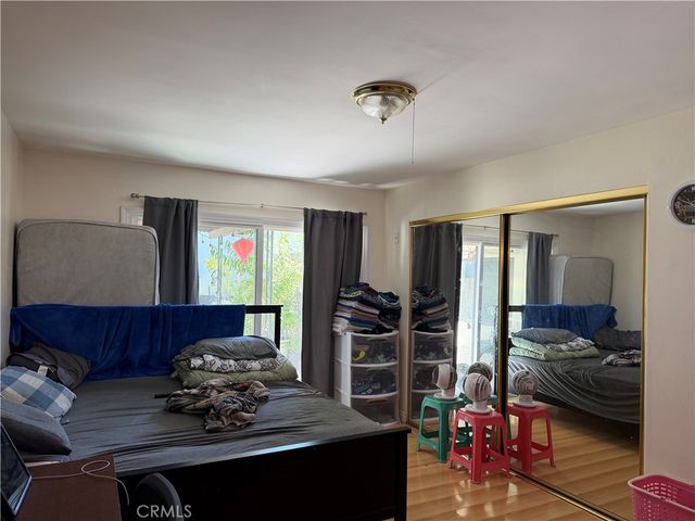 8952 BARCELONA, Westminster, CA 92683