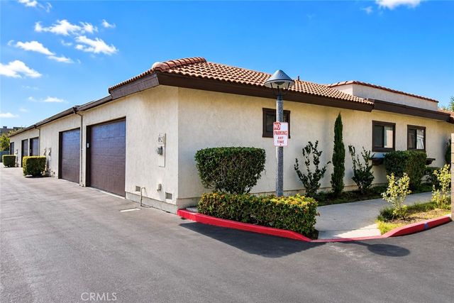 8952 BARCELONA, Westminster, CA 92683