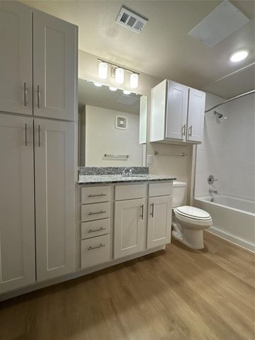 691 Union Chapel RD B1, Cedar Creek, TX 78612