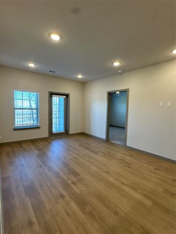 691 Union Chapel RD B1, Cedar Creek, TX 78612