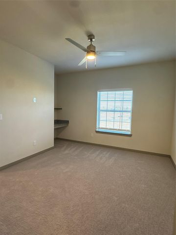 691 Union Chapel RD B1, Cedar Creek, TX 78612