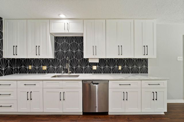 26723 Hillside Drive, Spring, TX 77386