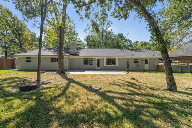 26723 Hillside Drive, Spring, TX 77386
