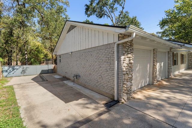26723 Hillside Drive, Spring, TX 77386