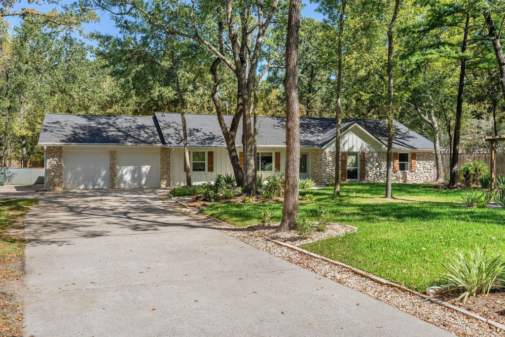 26723 Hillside Drive, Spring, TX 77386