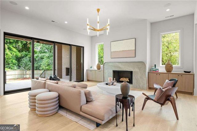 175 Pebble Trail, Alpharetta, GA 30009