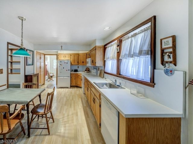 17 E Brown St, Somerville Boro, NJ 08876