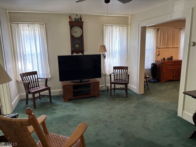 17 E Brown St, Somerville Boro, NJ 08876