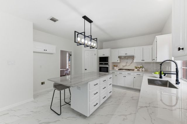 6601 Needham LN, Austin, TX 78739