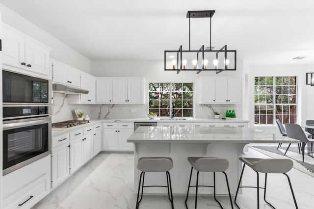 6601 Needham LN, Austin, TX 78739