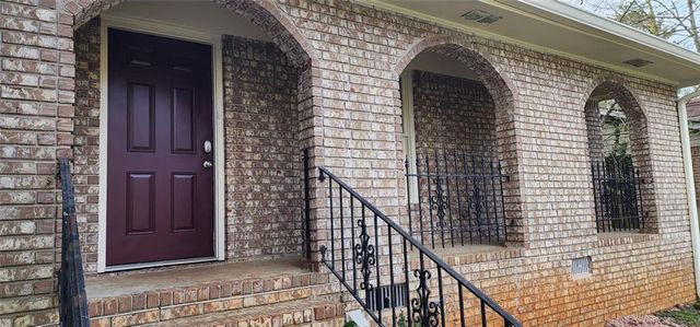 401 Barbashela Drive, Stone Mountain, GA 30088