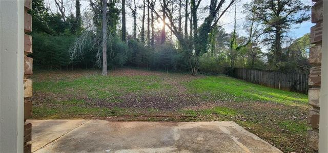 401 Barbashela Drive, Stone Mountain, GA 30088