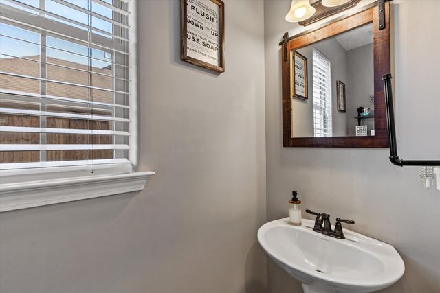 10156 AMBERTON CV, Cordova, TN 38018