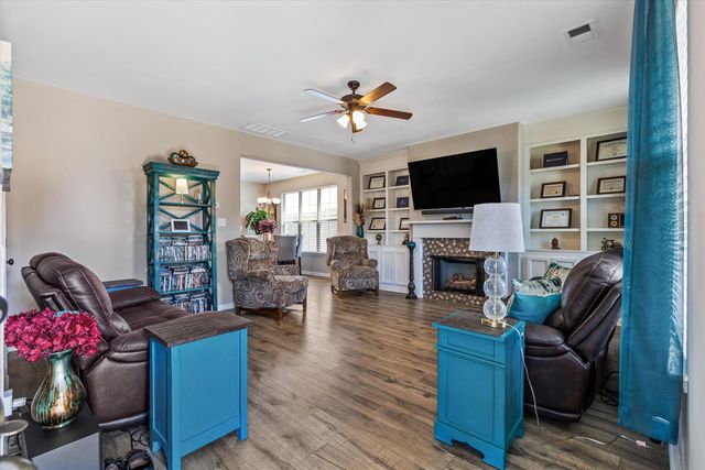 10156 AMBERTON CV, Cordova, TN 38018