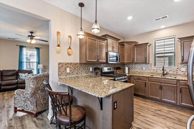 10156 AMBERTON CV, Cordova, TN 38018