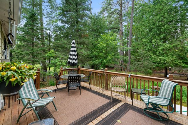 6378 Hillside Avenue, Indian River, MI 49749