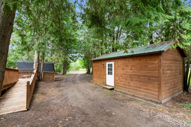 6378 Hillside Avenue, Indian River, MI 49749