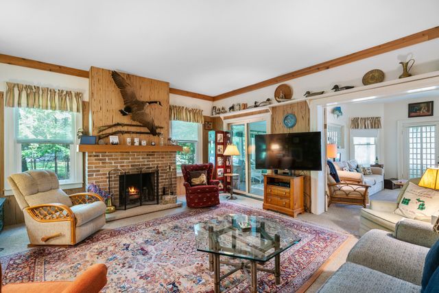 6378 Hillside Avenue, Indian River, MI 49749