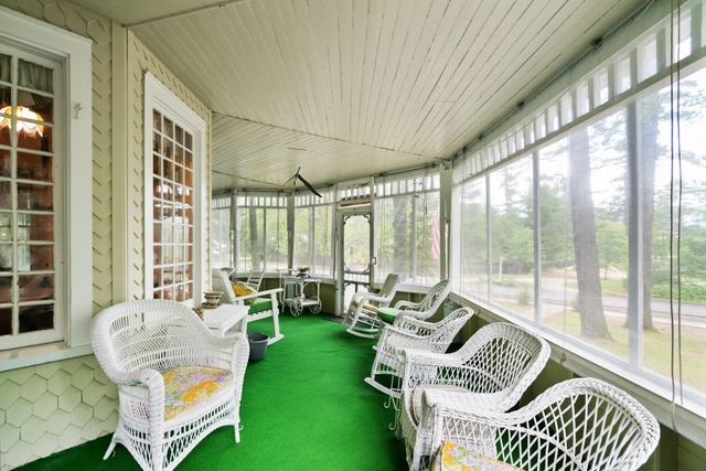 6378 Hillside Avenue, Indian River, MI 49749