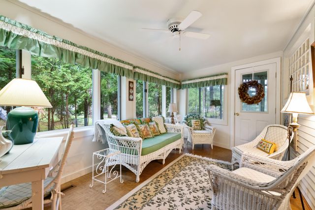 6378 Hillside Avenue, Indian River, MI 49749