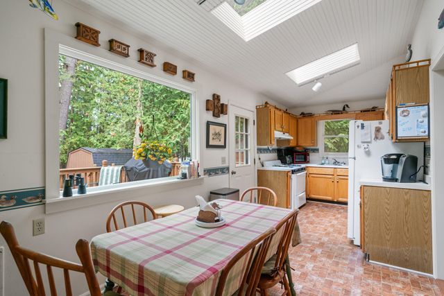 6378 Hillside Avenue, Indian River, MI 49749