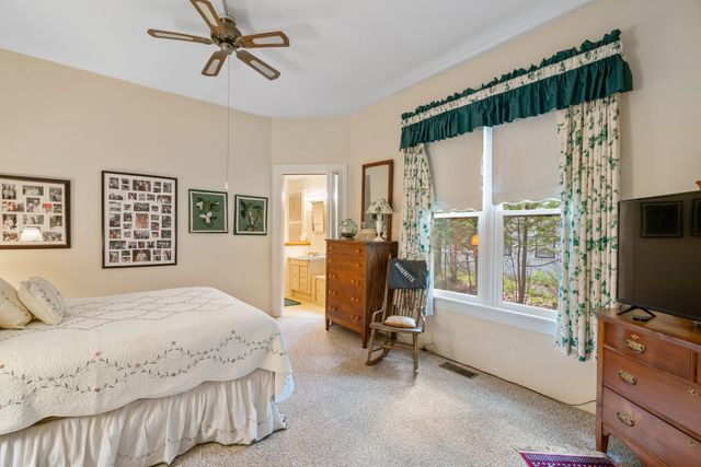 6378 Hillside Avenue, Indian River, MI 49749