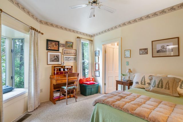 6378 Hillside Avenue, Indian River, MI 49749