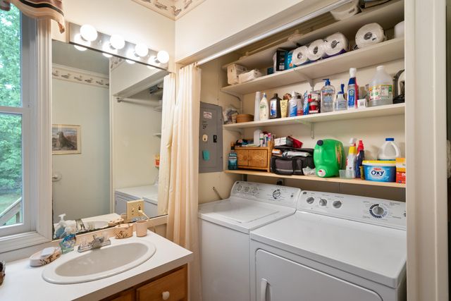 6378 Hillside Avenue, Indian River, MI 49749