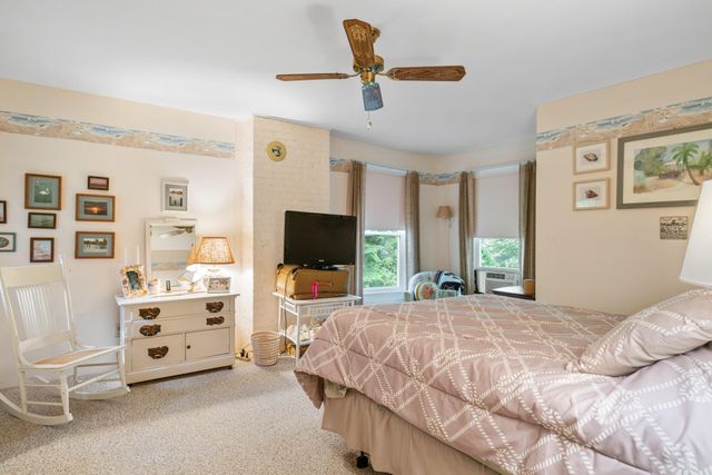 6378 Hillside Avenue, Indian River, MI 49749