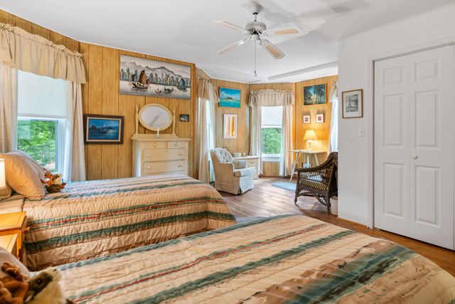 6378 Hillside Avenue, Indian River, MI 49749