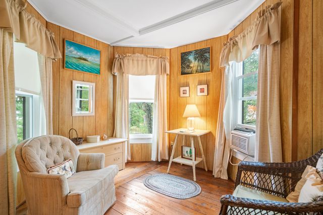 6378 Hillside Avenue, Indian River, MI 49749