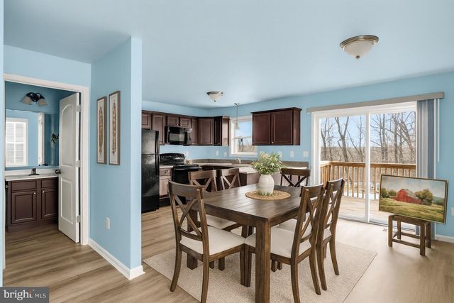 861 GREGS DR, Harrisburg, PA 17111