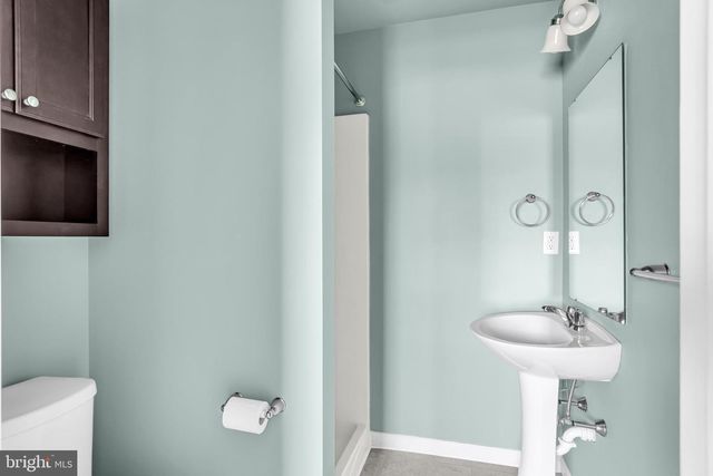 861 GREGS DR, Harrisburg, PA 17111