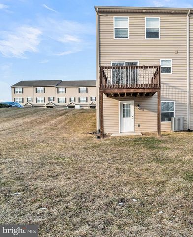 861 GREGS DR, Harrisburg, PA 17111