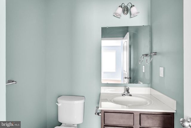 861 GREGS DR, Harrisburg, PA 17111