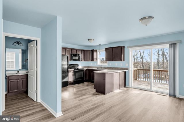 861 GREGS DR, Harrisburg, PA 17111