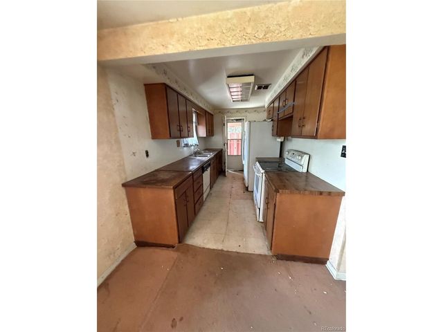 8110 W 64th Ave, Arvada, CO 80004