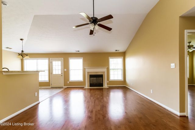 1911 Belay Way, Louisville, KY 40245