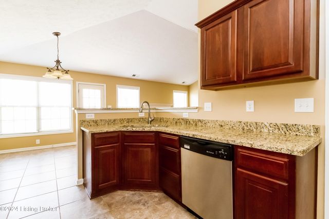 1911 Belay Way, Louisville, KY 40245