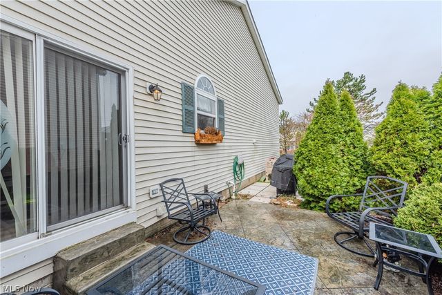 38222 Pebble Lake Trail, North Ridgeville, OH 44039