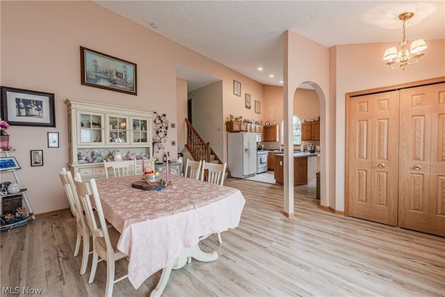 38222 Pebble Lake Trail, North Ridgeville, OH 44039