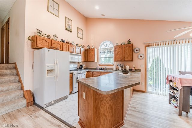 38222 Pebble Lake Trail, North Ridgeville, OH 44039