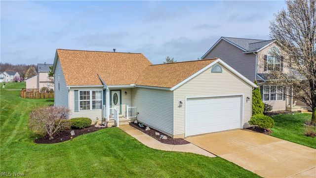 38222 Pebble Lake Trail, North Ridgeville, OH 44039