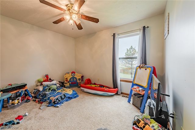 38222 Pebble Lake Trail, North Ridgeville, OH 44039