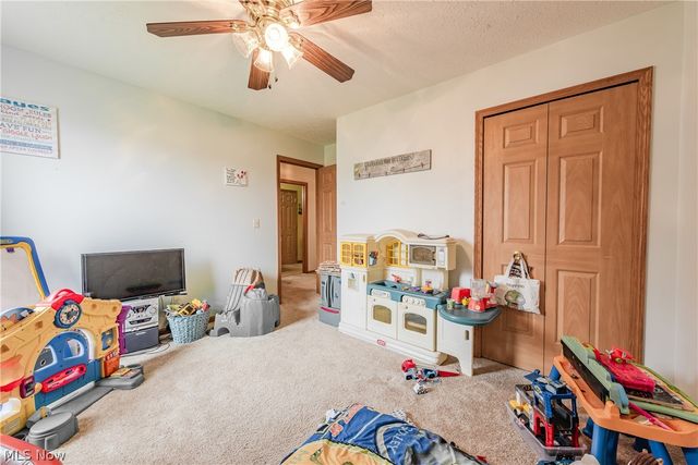 38222 Pebble Lake Trail, North Ridgeville, OH 44039