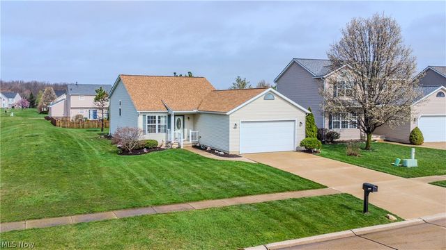 38222 Pebble Lake Trail, North Ridgeville, OH 44039