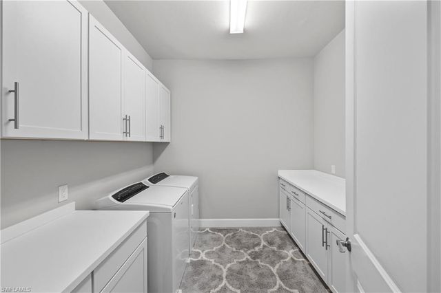 7716 Winding Cypress DR, Naples, FL 34114