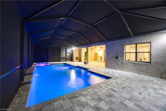 7716 Winding Cypress DR, Naples, FL 34114