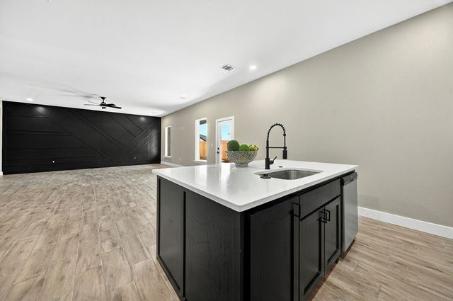 1001 Killdeer, Midland, TX 79706